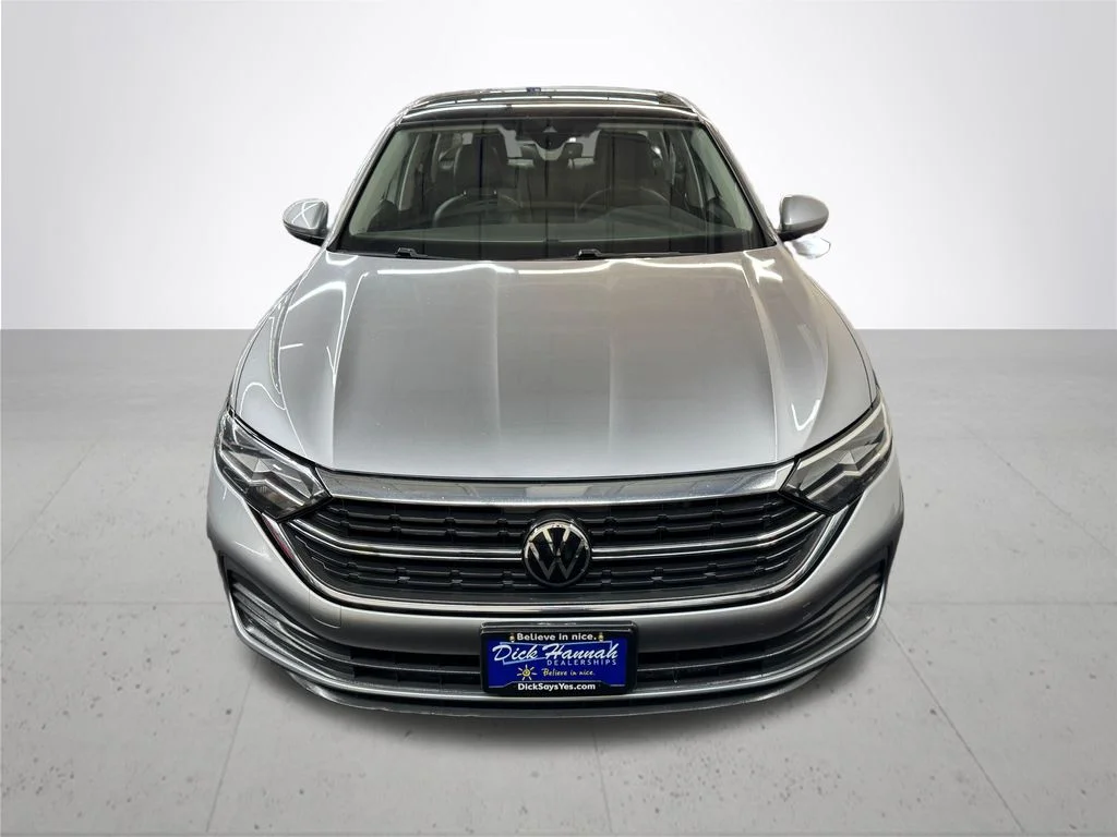 Used 2024 Silver Volkswagen 1.5T SE image 11
