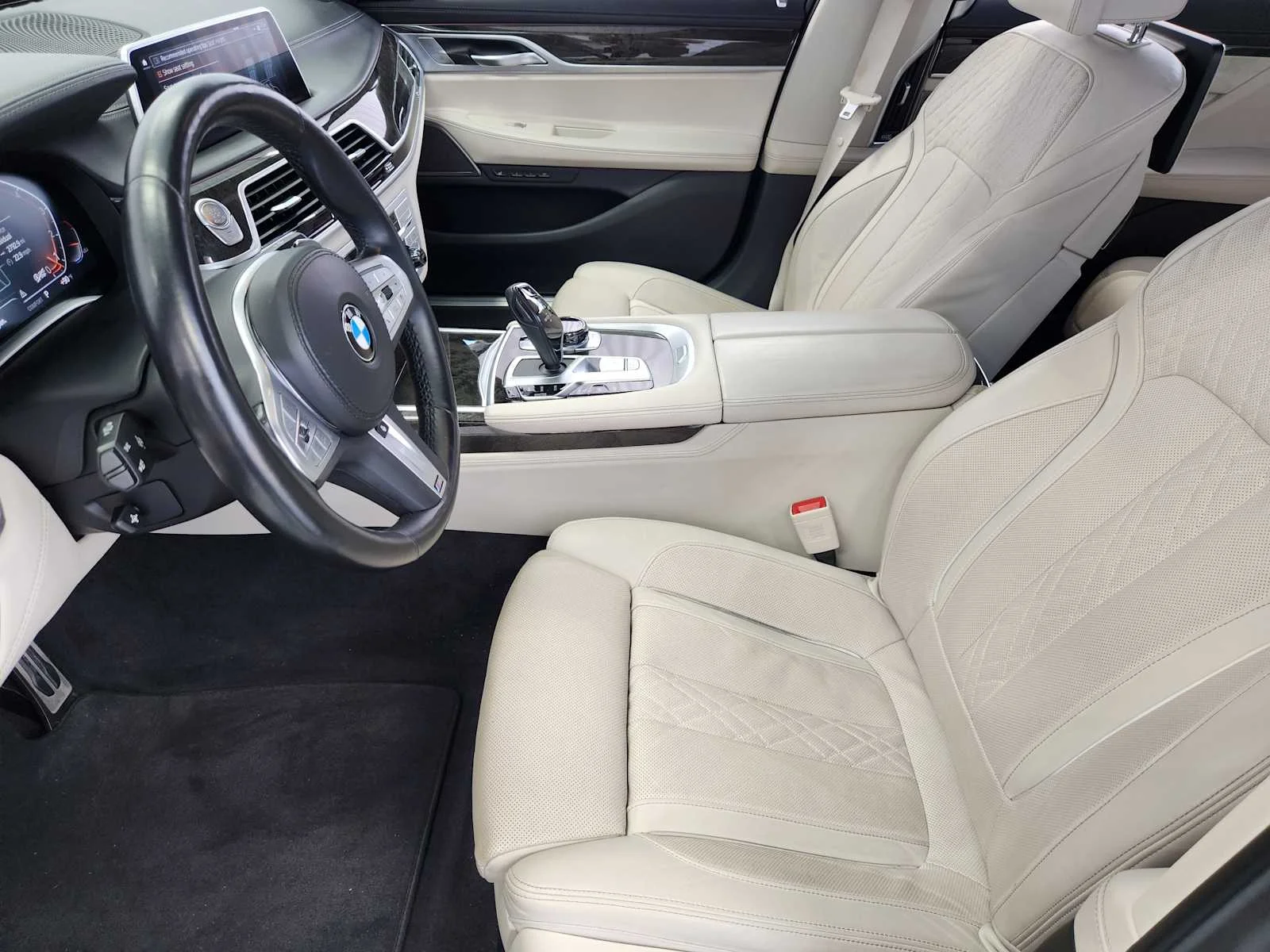 Used 2022 Black Sapphire Metallic BMW 750i xDrive image 13
