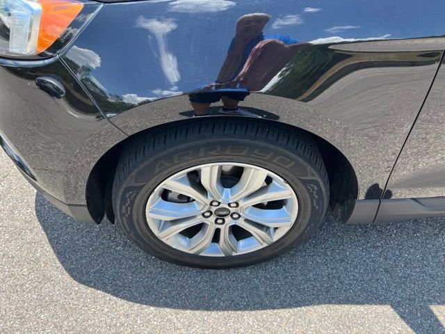 2024 Ford Edge Titanium - Photo 2