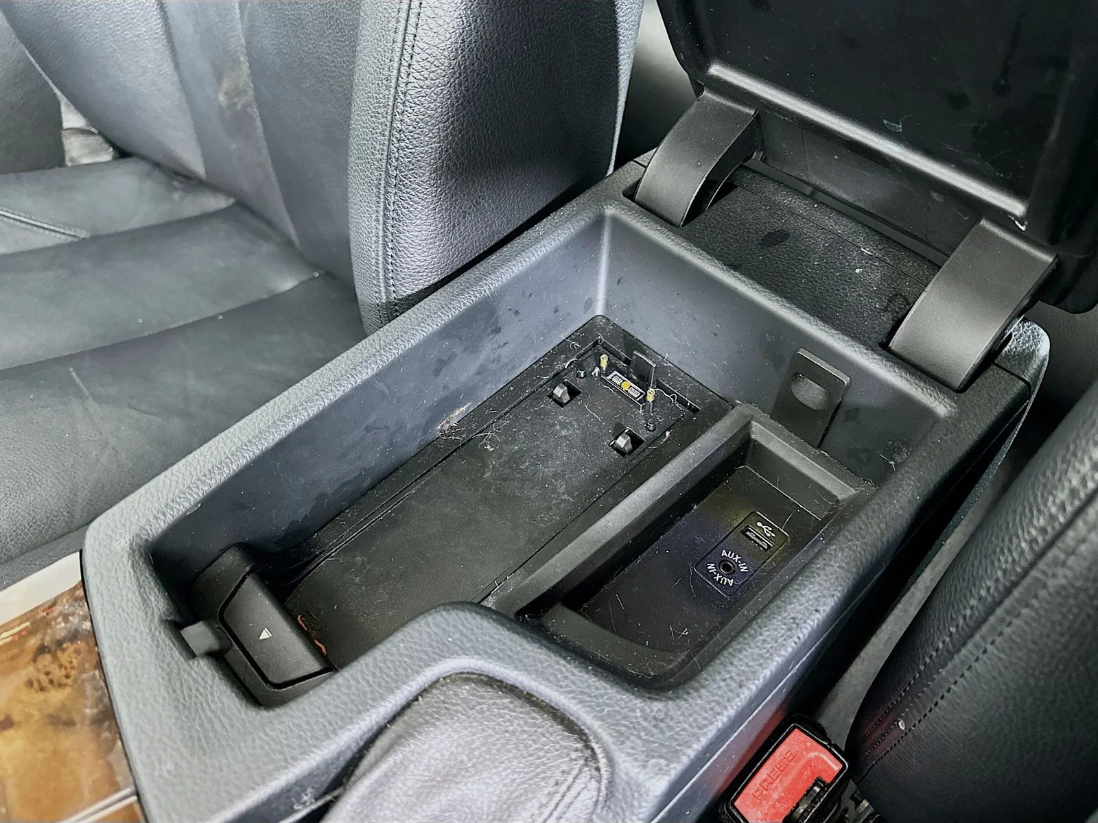Used 2014 Silver BMW  image 27