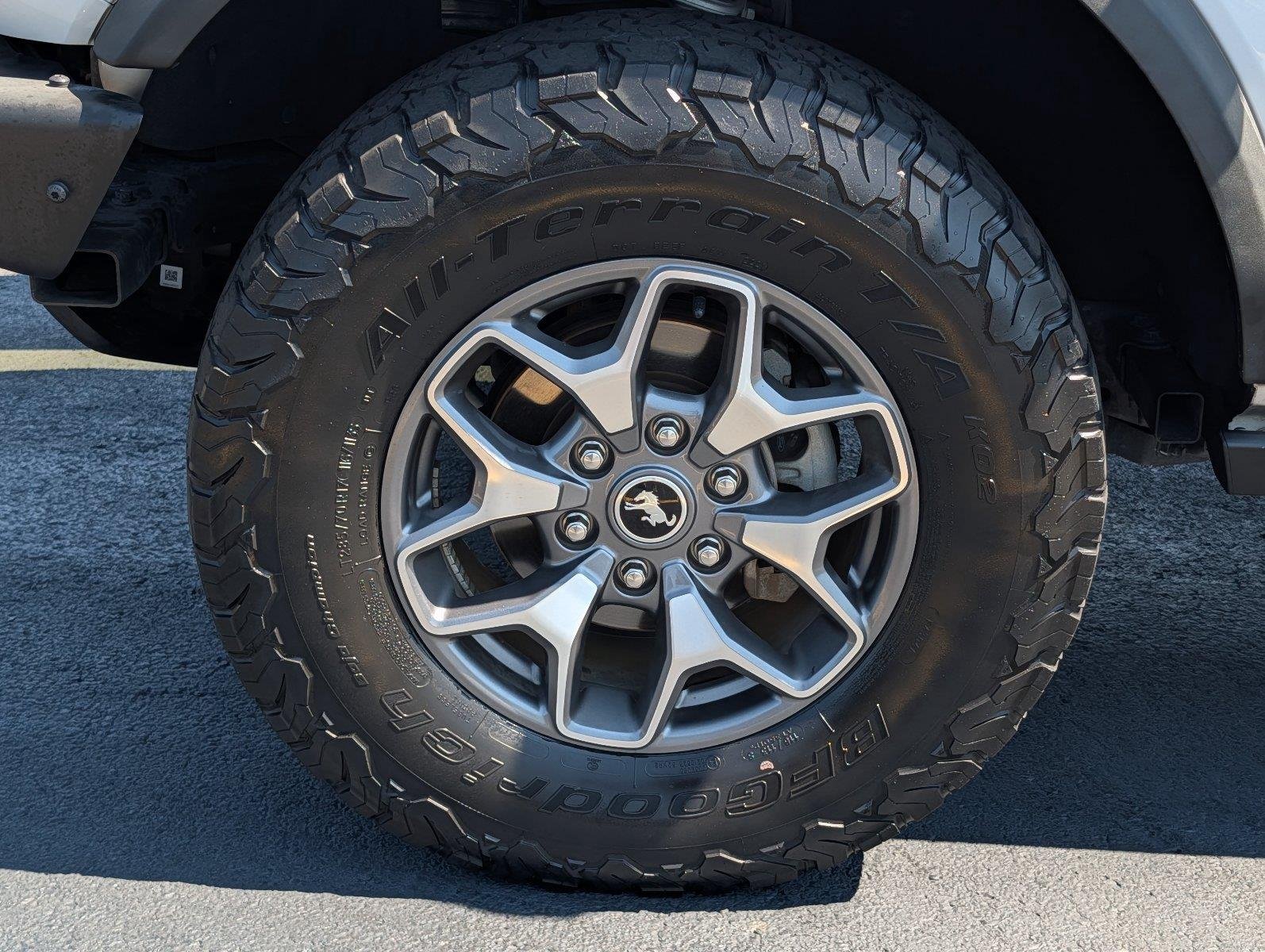 Used 2021 Oxford White Ford Badlands Advanced image 9