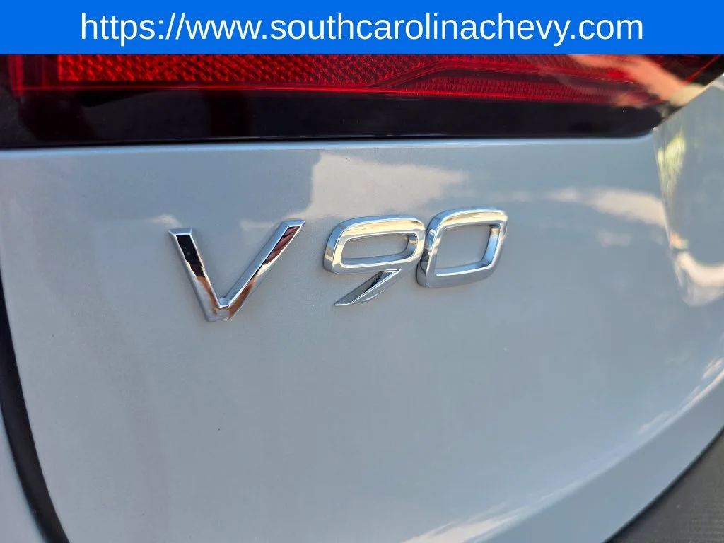 Used 2025 Gray Volvo Plus, B6 AWD Gas (mild hybrid) image 36