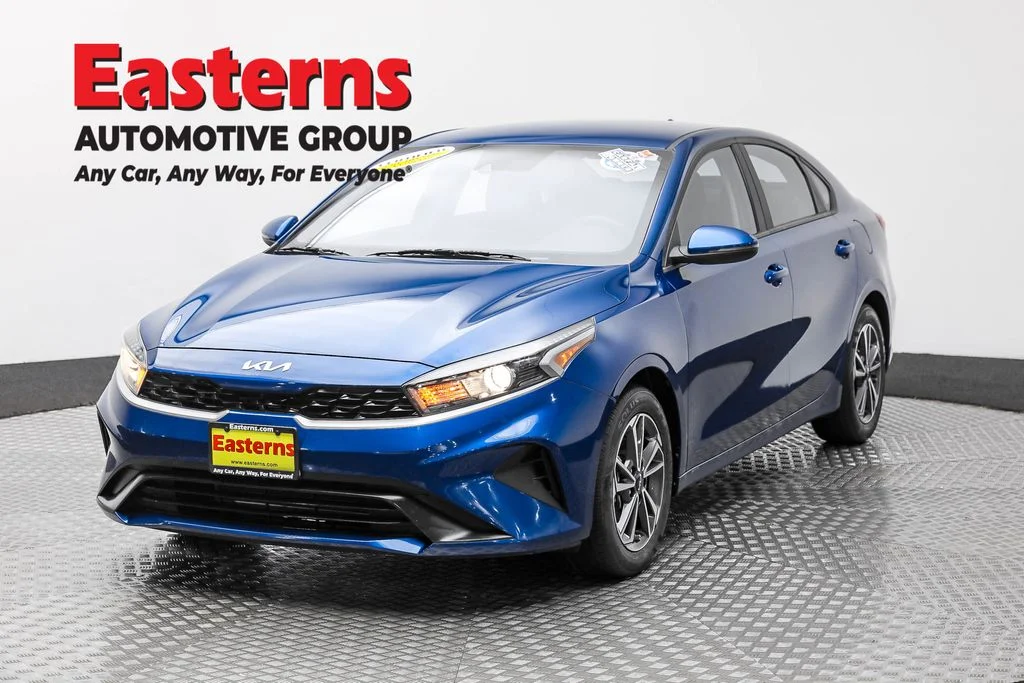 Used 2022 Blue Kia LXS image 1