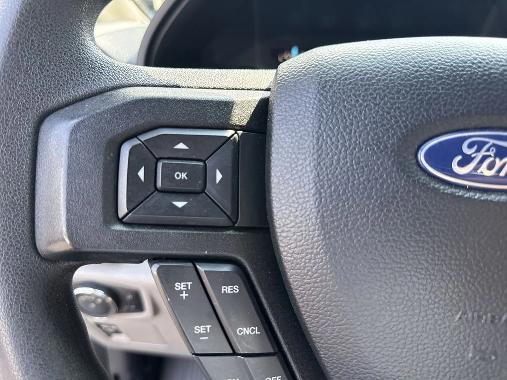 Used 2018 Blue Ford XL image 22