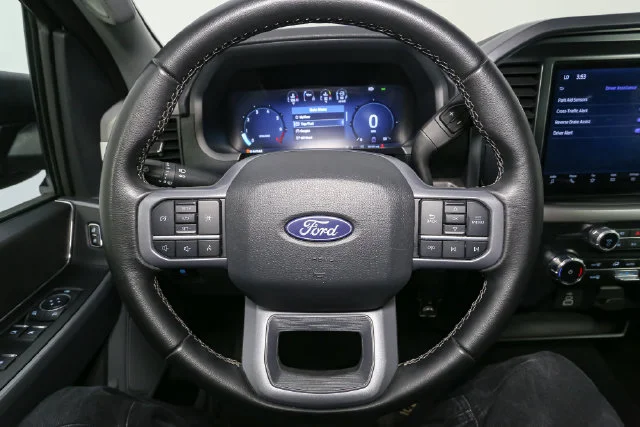 Used 2025 Gray Ford XLT image 27