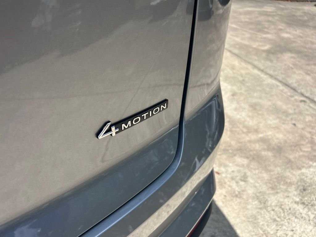 New 2026 Silver Volkswagen 2.0T SE w/Technology image 32