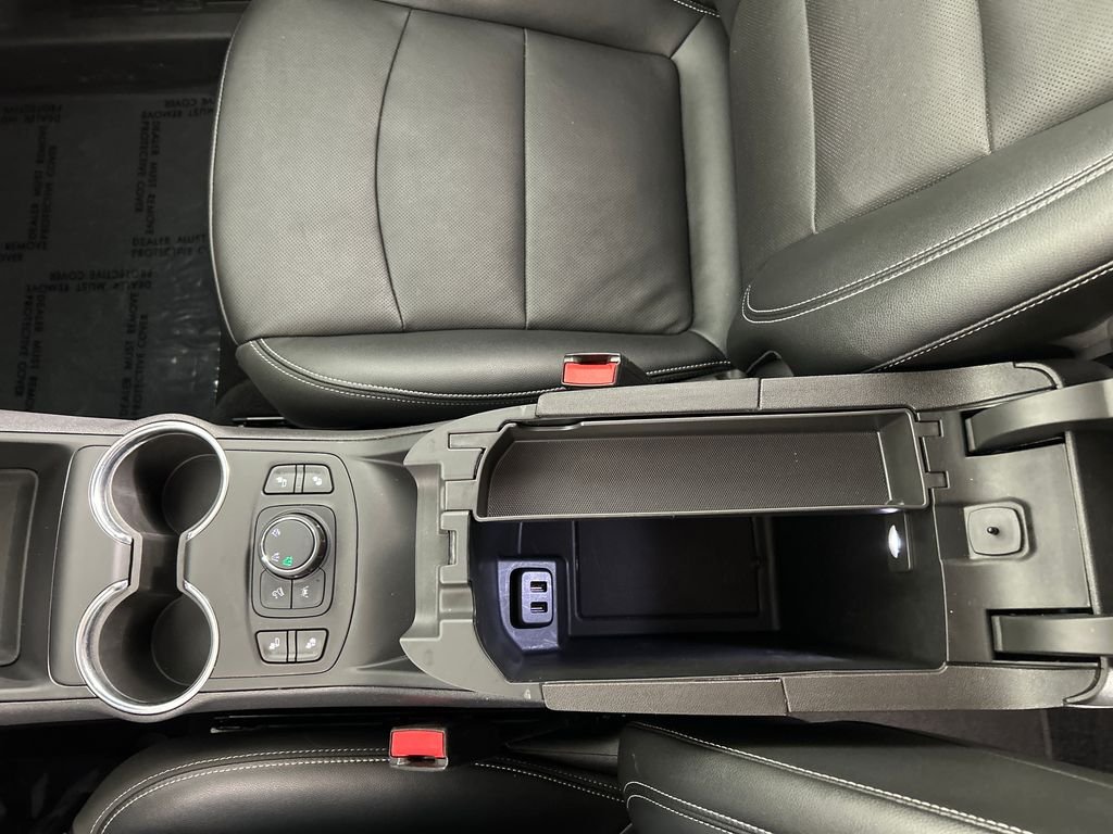 Used 2024 Black GMC SLT image 15