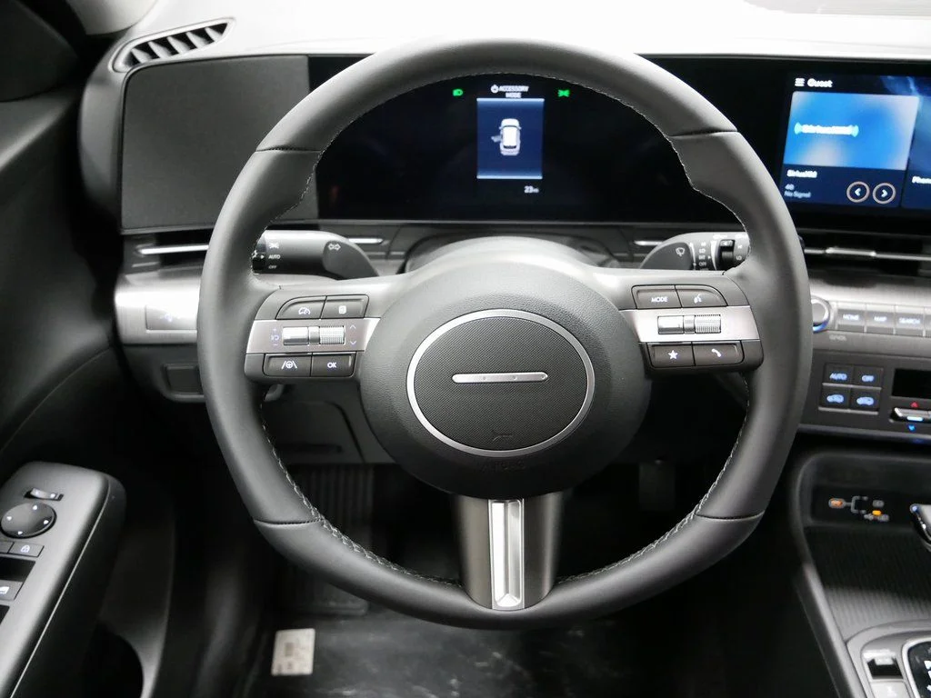 Used 2025 Black Hyundai SEL image 14
