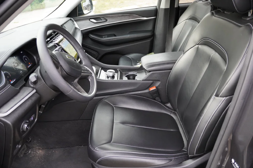 Certified Used 2023 Gray Jeep Limited image 5