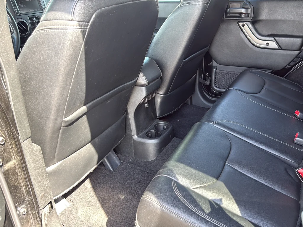Used 2018 Black Jeep Unlimited Altitude image 21