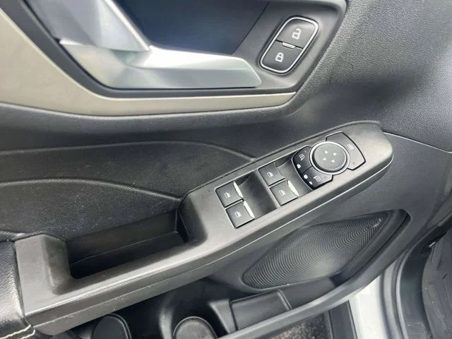 Used 2021 White Ford SE image 19