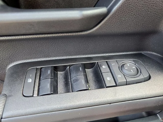 Used 2025 Silver Toyota SR5 image 36