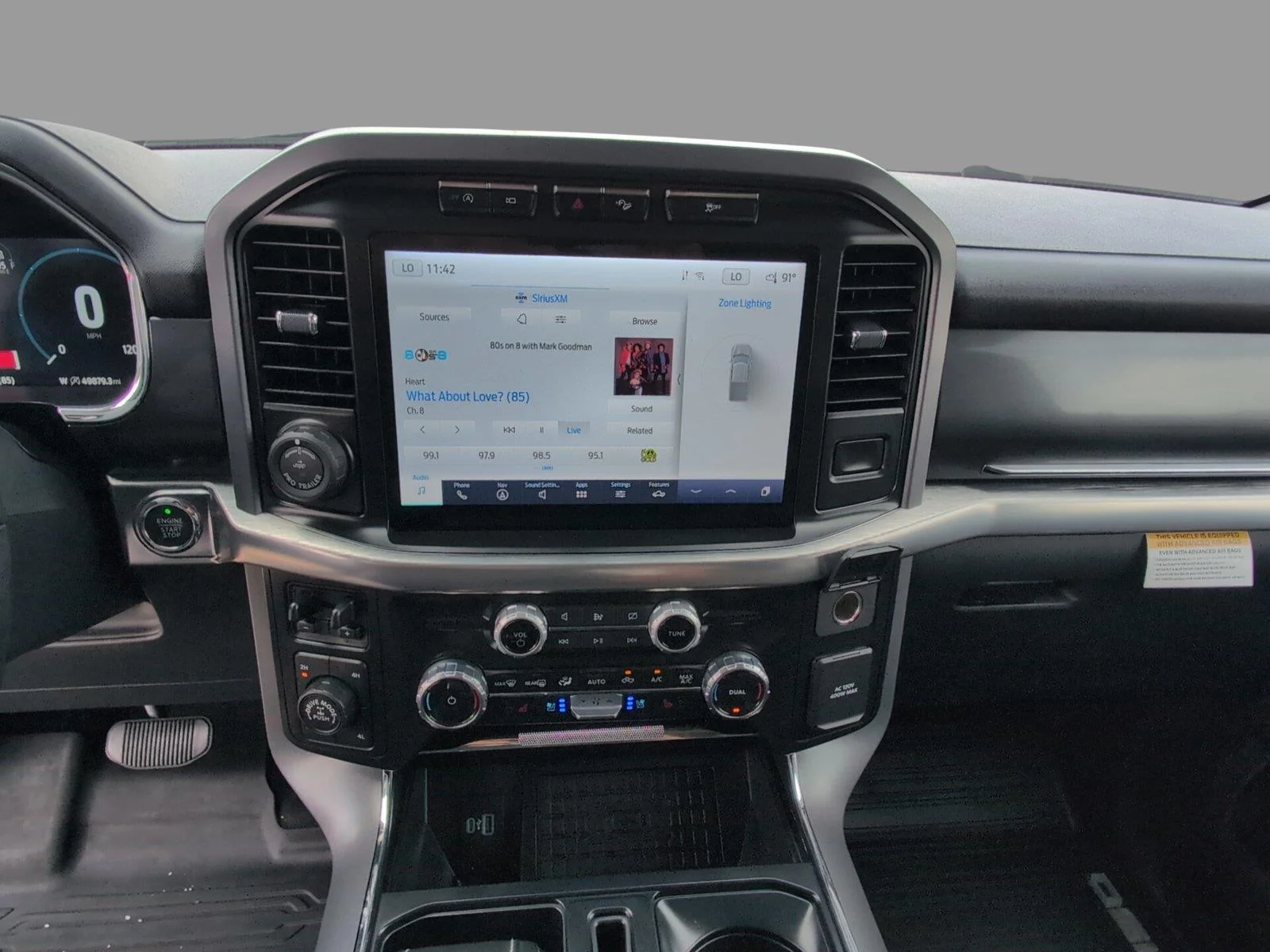 Used 2023 Iconic Silver Metallic Ford LARIAT image 31