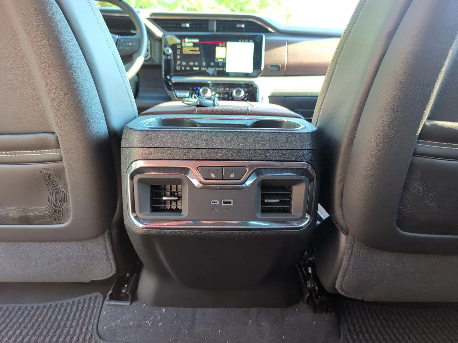 New 2026 Glacier White Tricoat GMC Denali Ultimate image 35