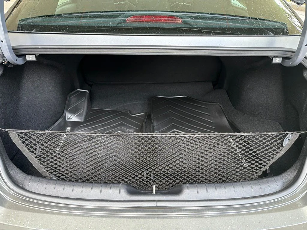 Used 2025 Gray Hyundai SEL Sport image 40