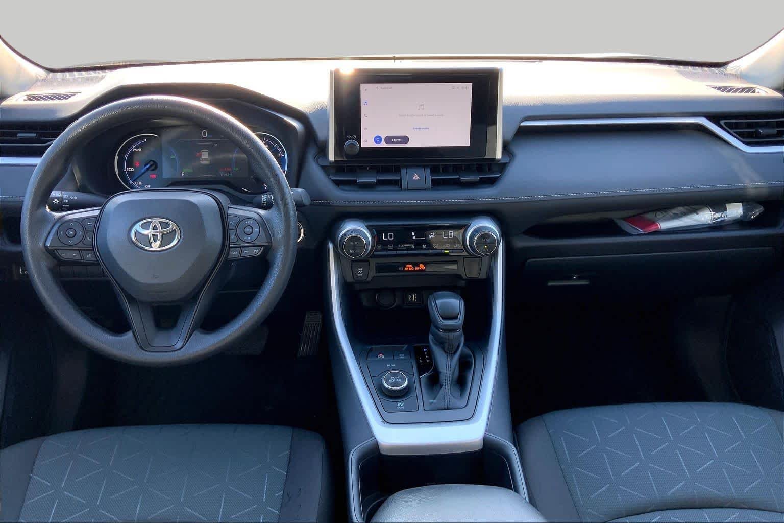 Used 2025 Ice Cap Toyota Hybrid XLE image 13