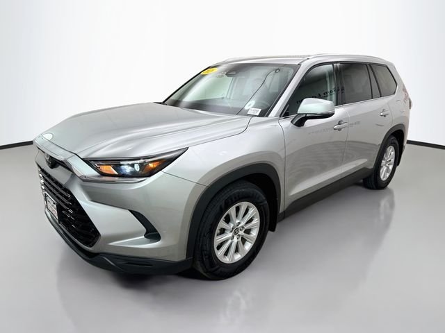 Used 2026 Silver Toyota XLE image 3