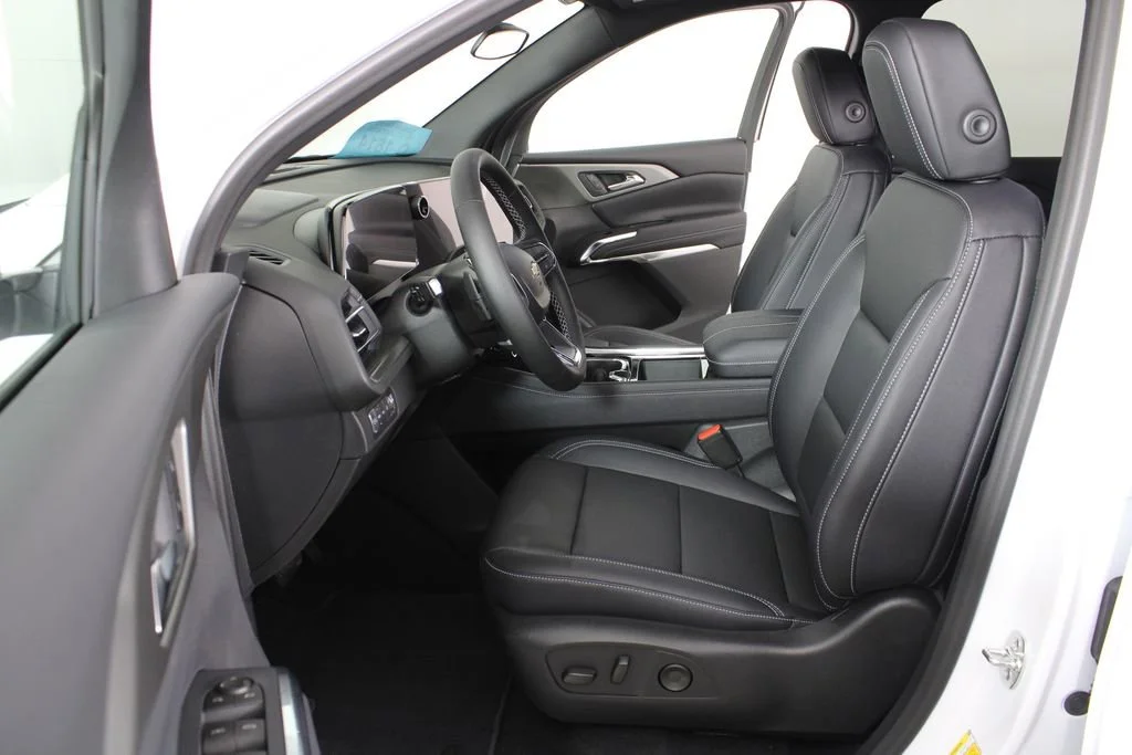 New 2026 Summit White Chevrolet LT image 23