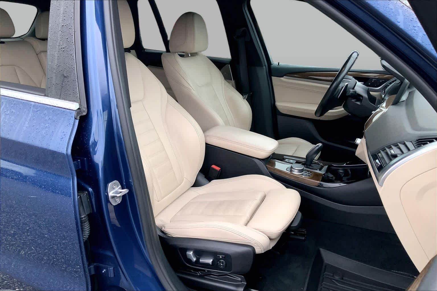 Used 2020 Phytonic Blue Metallic BMW sDrive30i image 9
