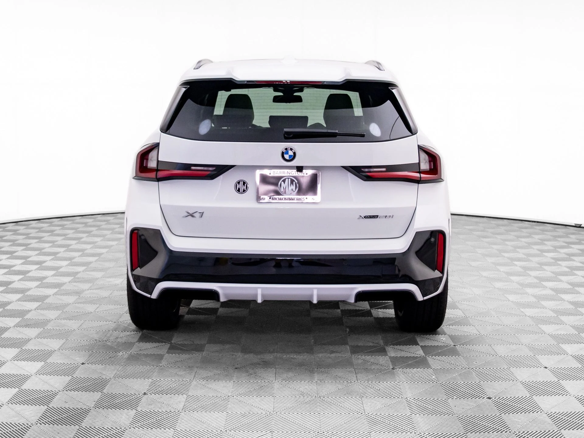 New 2026 White BMW xDrive28i image 5