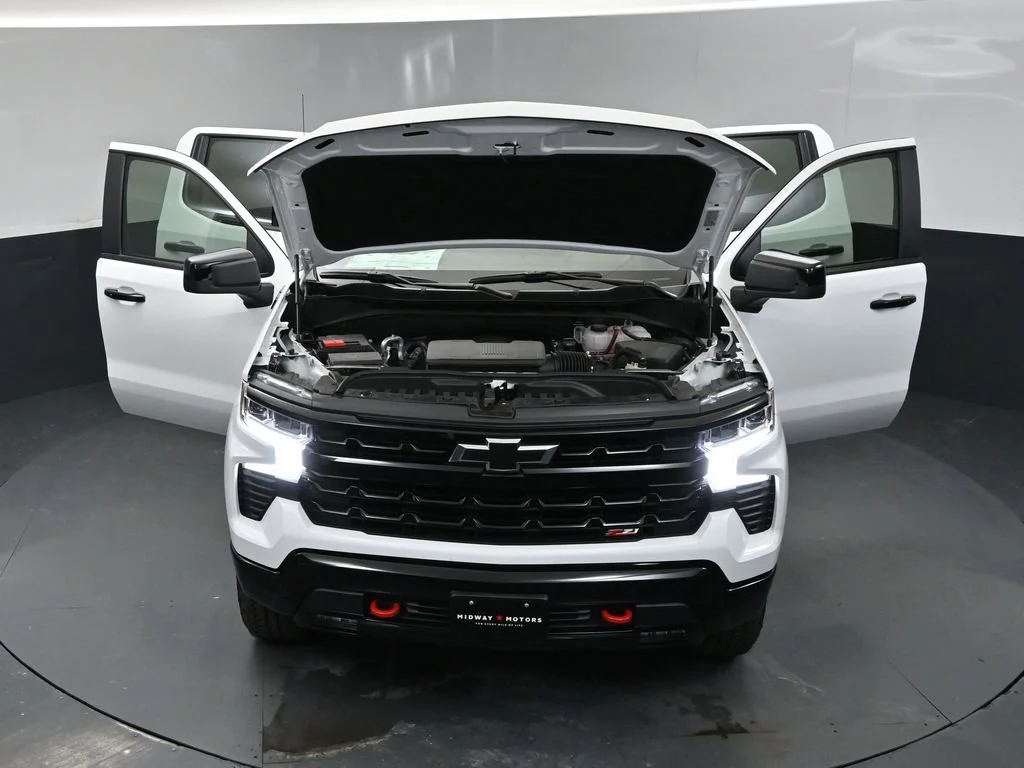 New 2026 Summit White Chevrolet LT Trail Boss image 41