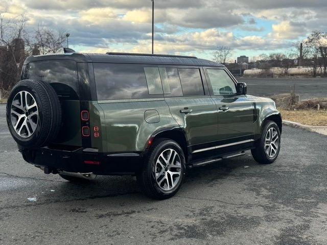 New 2026 Woolstone Green Land Rover X-Dynamic SE image 6