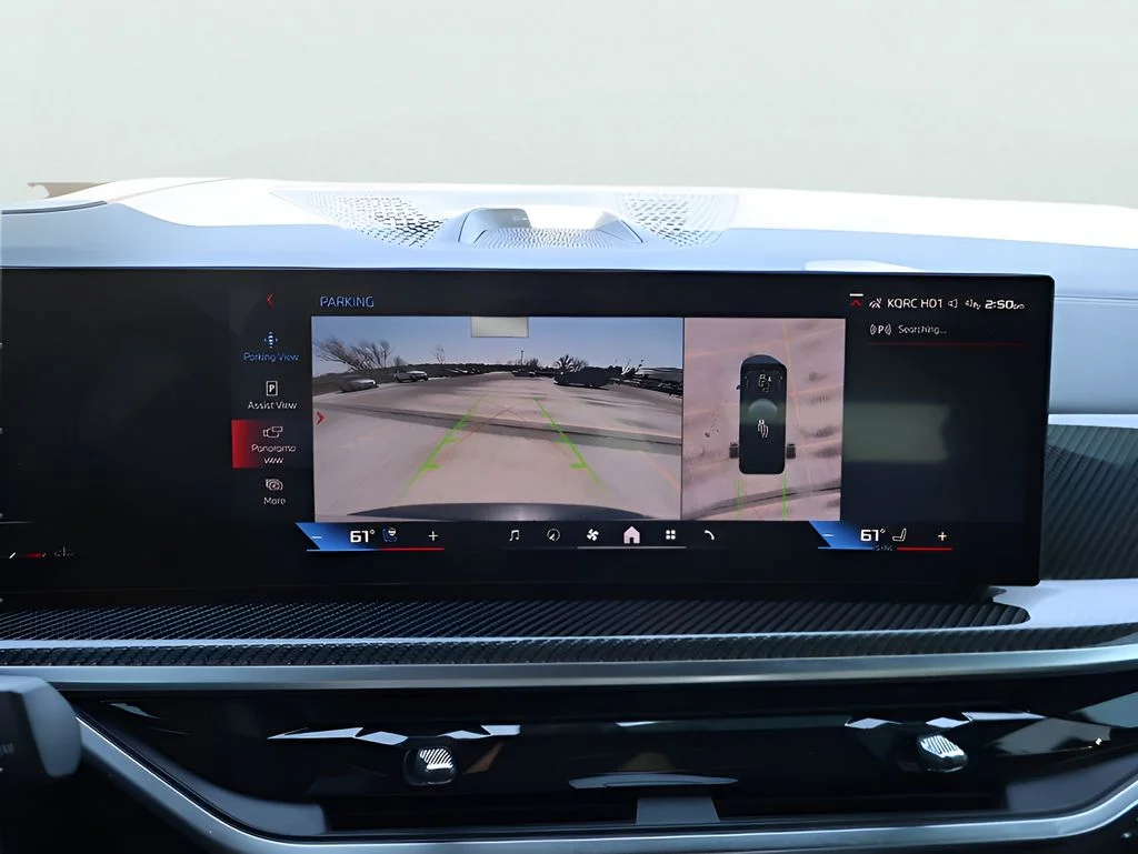 Used 2025 Black BMW M60i image 25