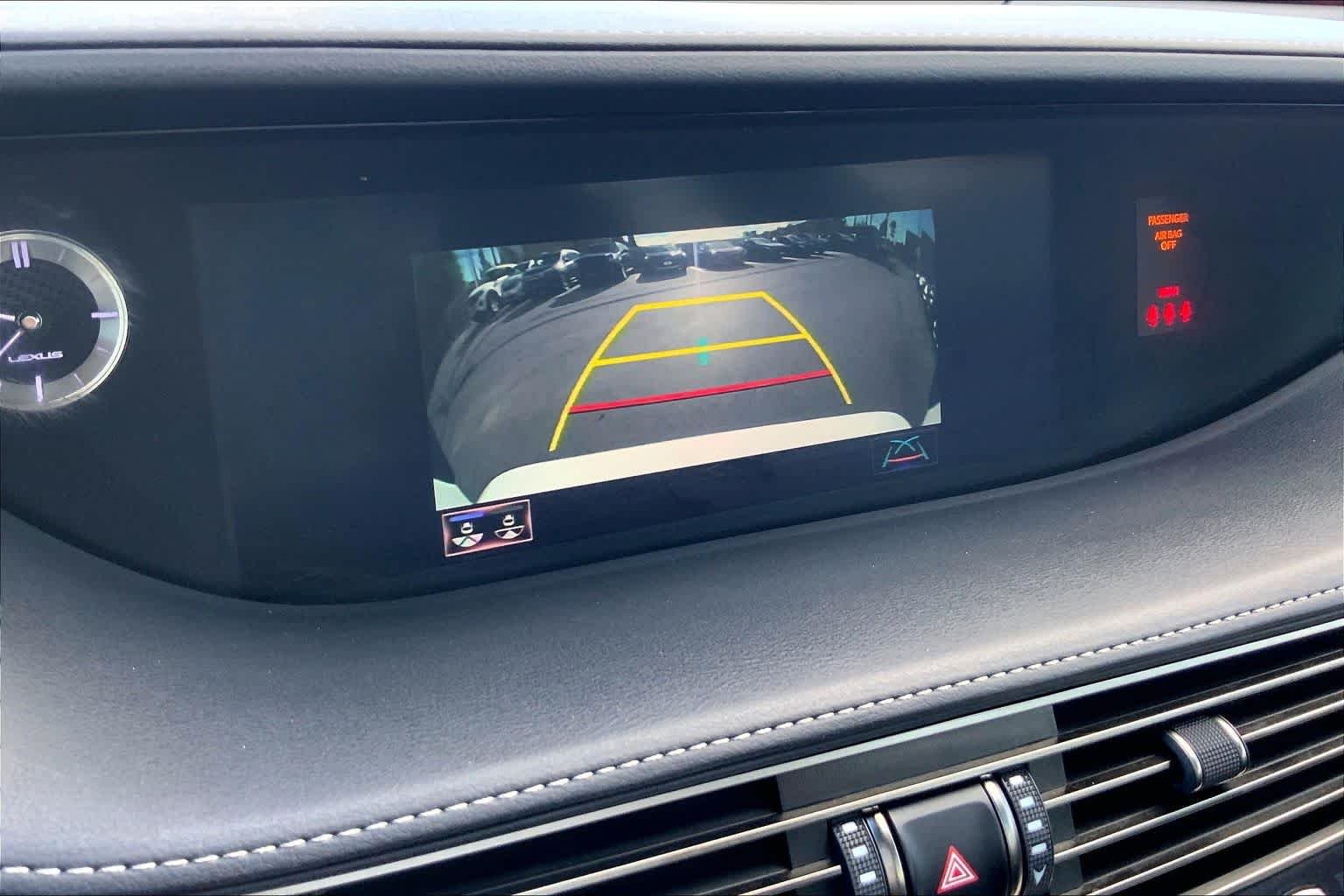 Used 2018 Ultra White Lexus  image 24