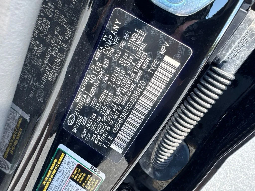 Used 2025 Black Hyundai SEL image 26