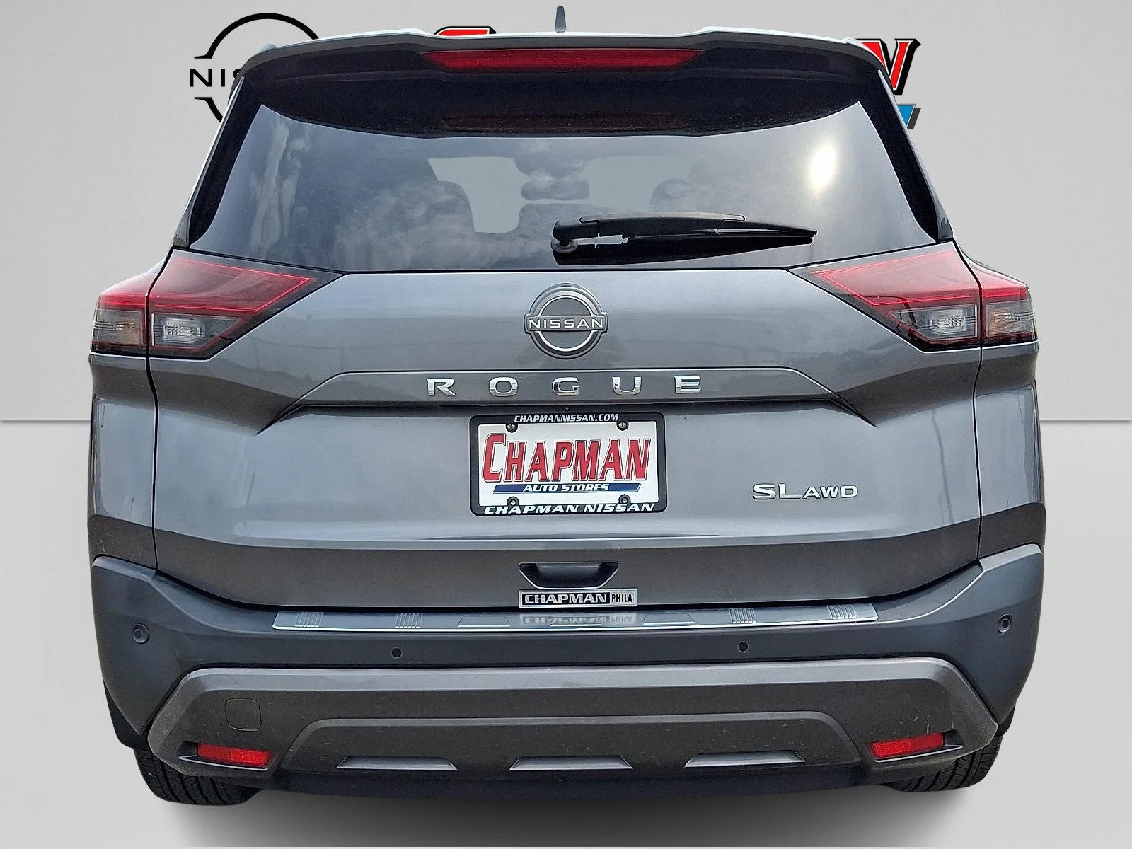 Used 2023 Gun Metallic Nissan SL image 5