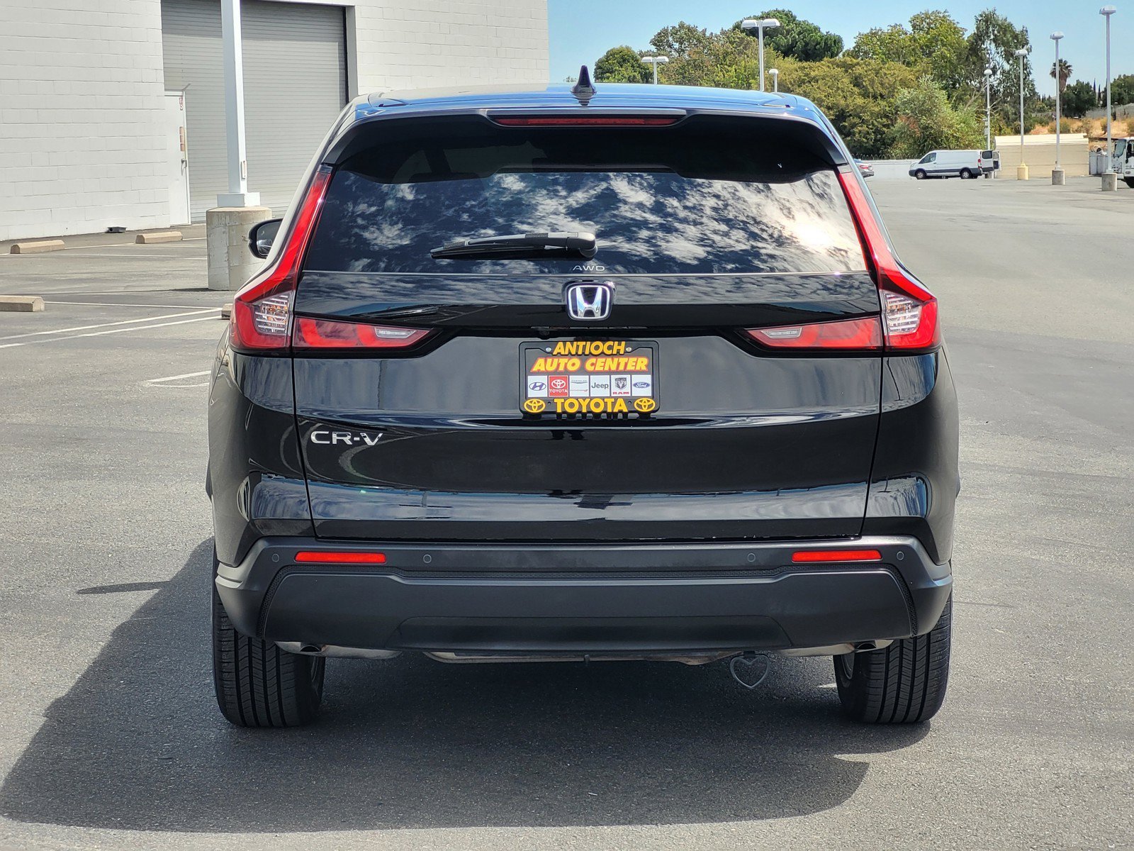 Used 2024 CRYSTAL BLACK PEARL Honda EX-L image 5