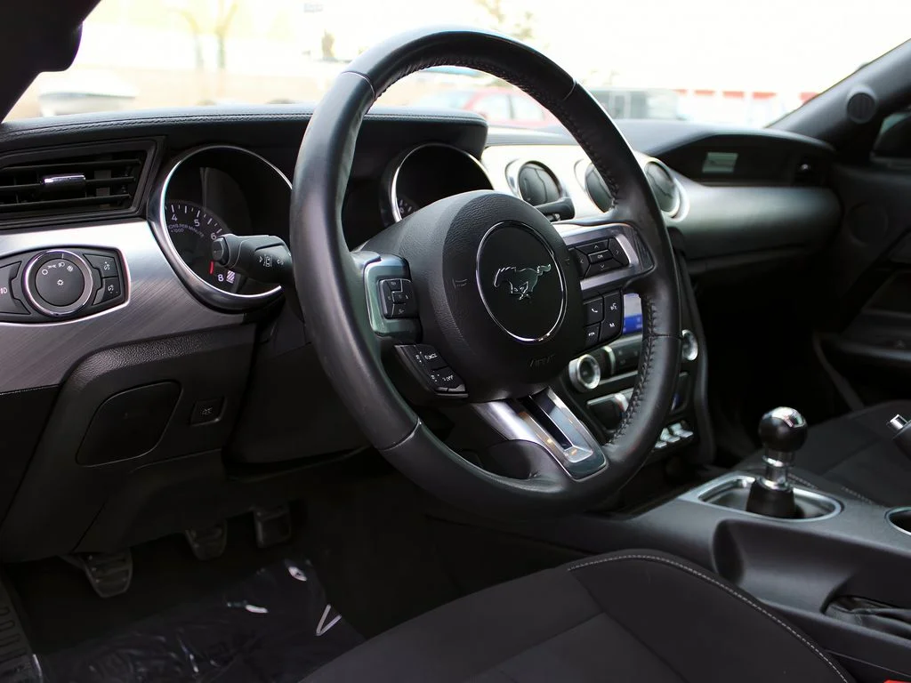 2022 Ford Mustang GT - Photo 14