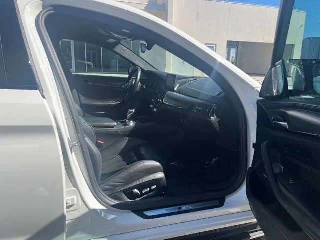 Used 2018 White BMW Base image 18