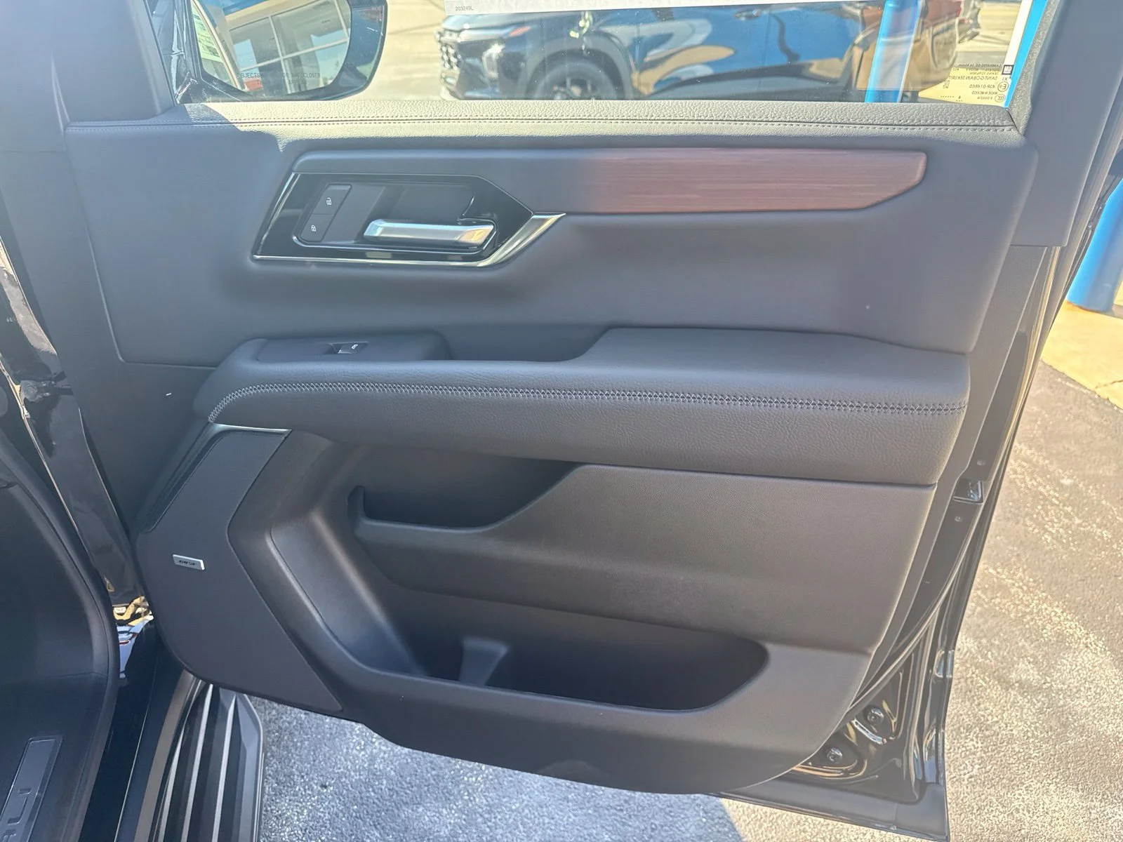 2026 GMC Yukon Denali - Photo 26