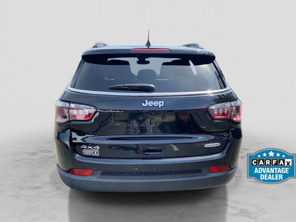Used 2022 Black Jeep Latitude image 4