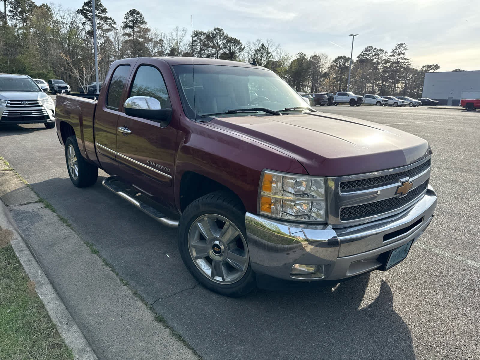 Used 2013 Chevrolet Silverado 1500 LT with VIN 1GCRCSE04DZ110859 for sale in Little Rock