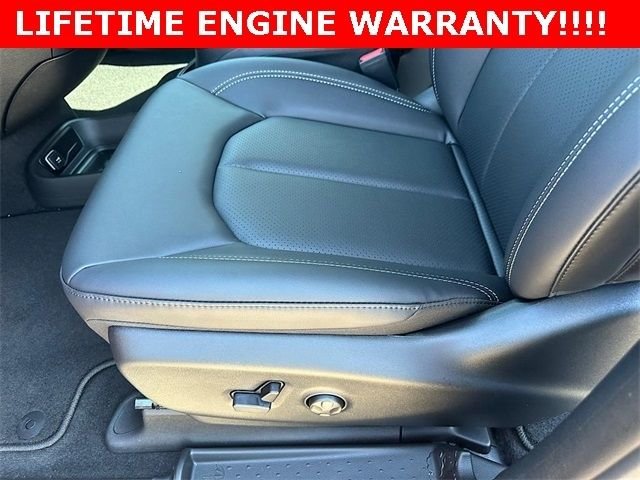 2026 Chrysler Pacifica Select - Photo 11
