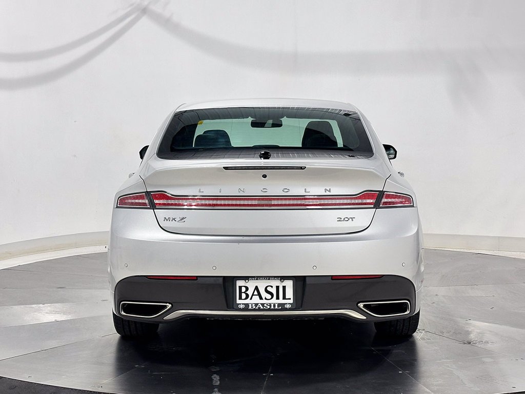 Used 2017 Silver Lincoln Reserve image 12