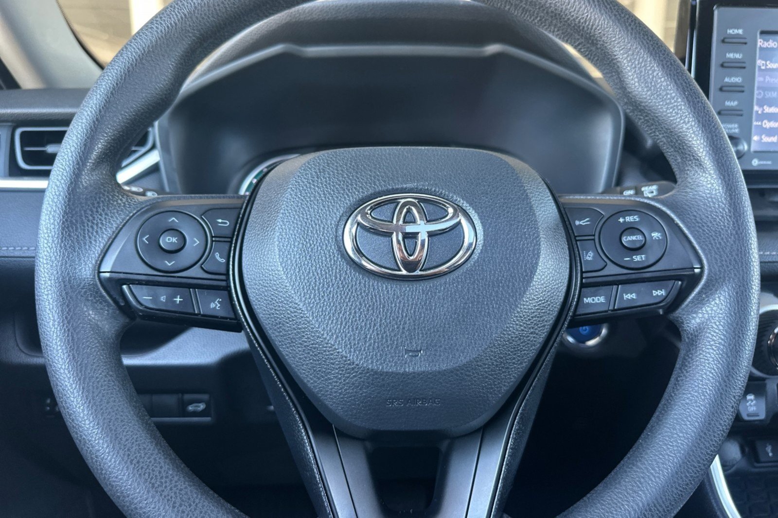 Certified Used 2022 MAGNETIC GRAY Toyota Hybrid XLE image 22