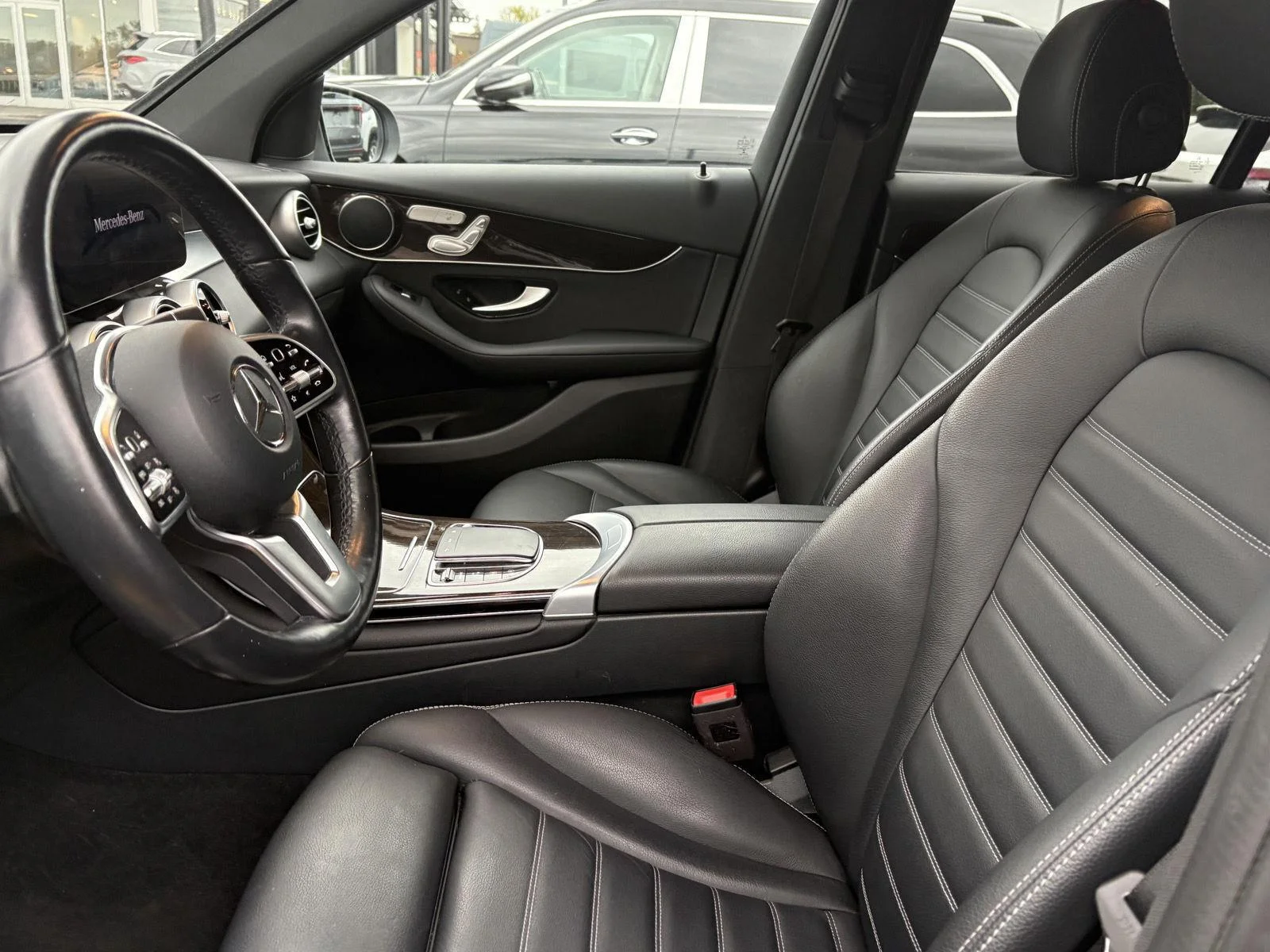 Used 2022 Cirrus Silver Metallic Mercedes-Benz GLC 300 image 6