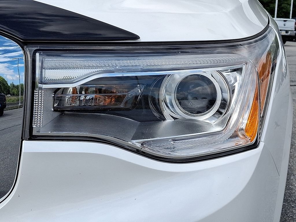 Used 2019 White GMC Denali image 10