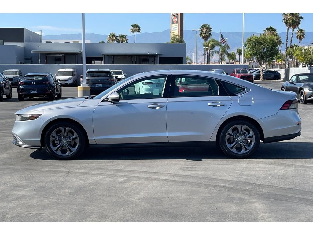 Certified Used 2023 Lunar Silver Metallic Honda EX image 2