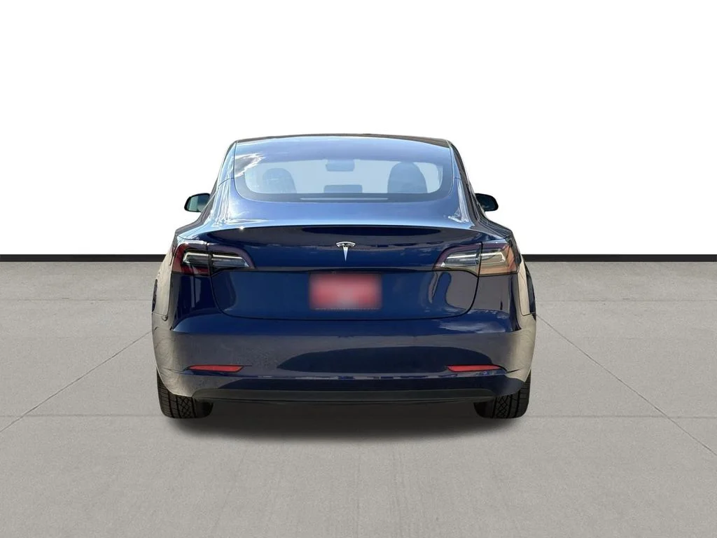 Used 2018 Deep Blue Metallic Tesla Long Range image 6