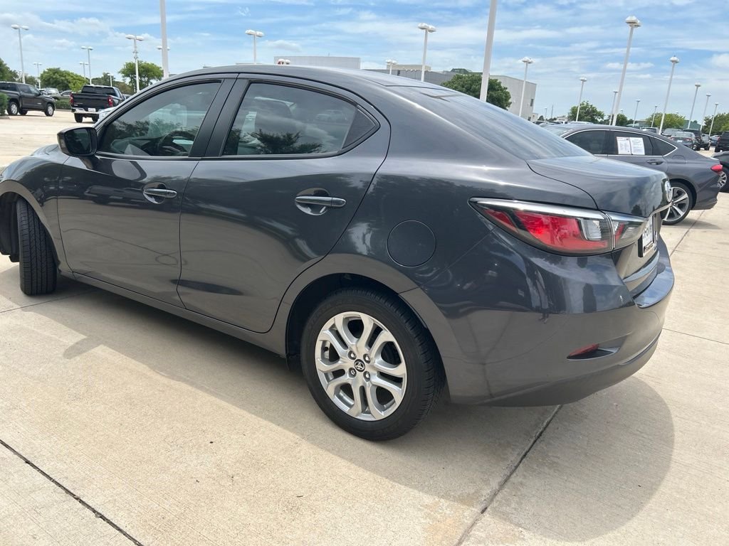 Used 2017 Gray Toyota Base image 6