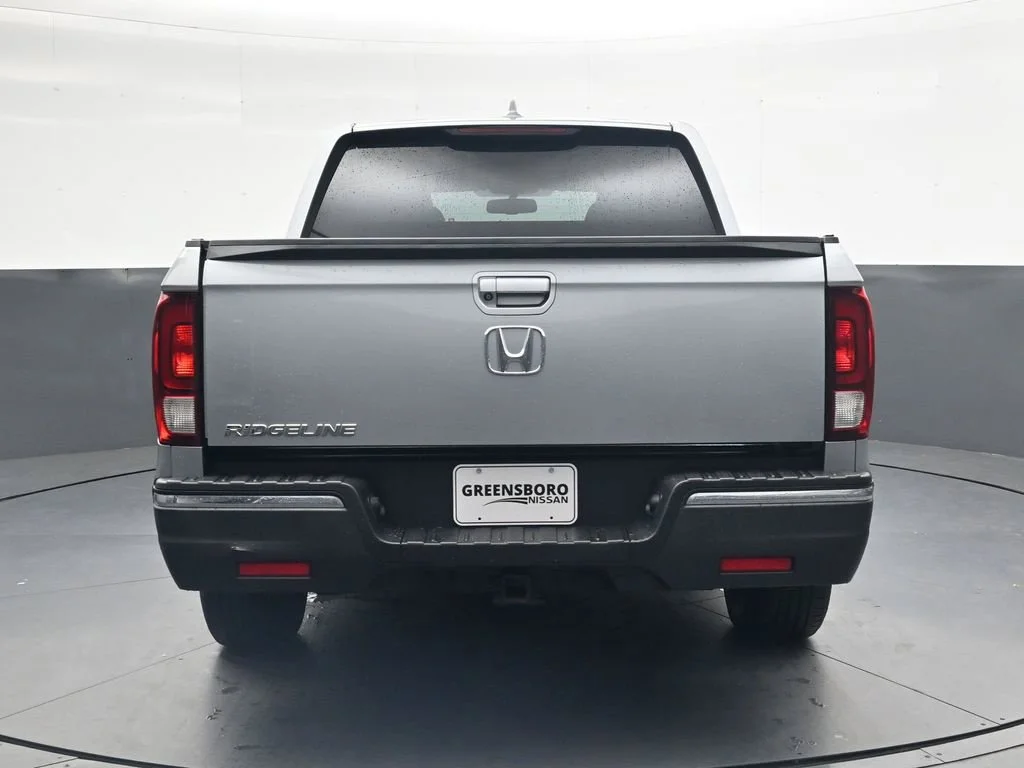Used 2017  Honda RTL-T image 7