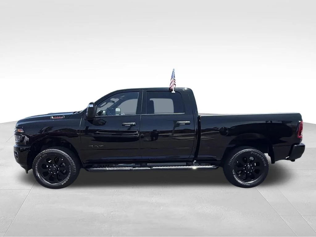 Certified Used 2025 Black Ram Big Horn image 6
