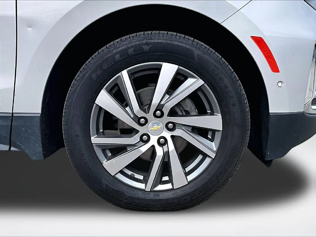 Used 2022 Silver Chevrolet Premier image 10