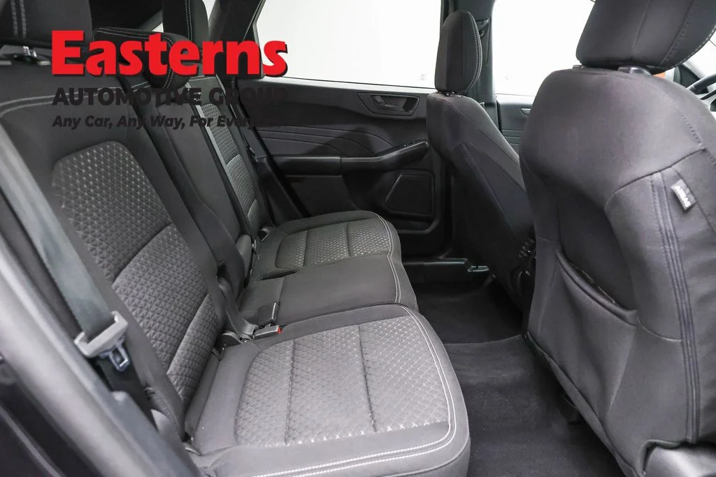 Used 2023 Black Ford Active image 23