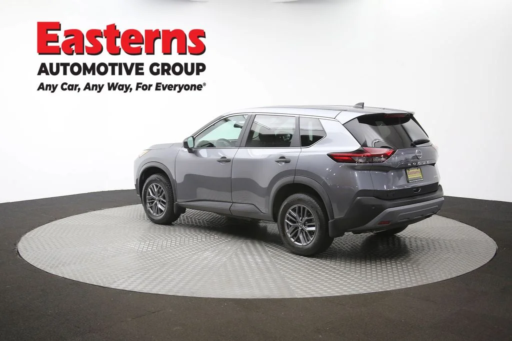 Used 2023 Gray Nissan S image 63