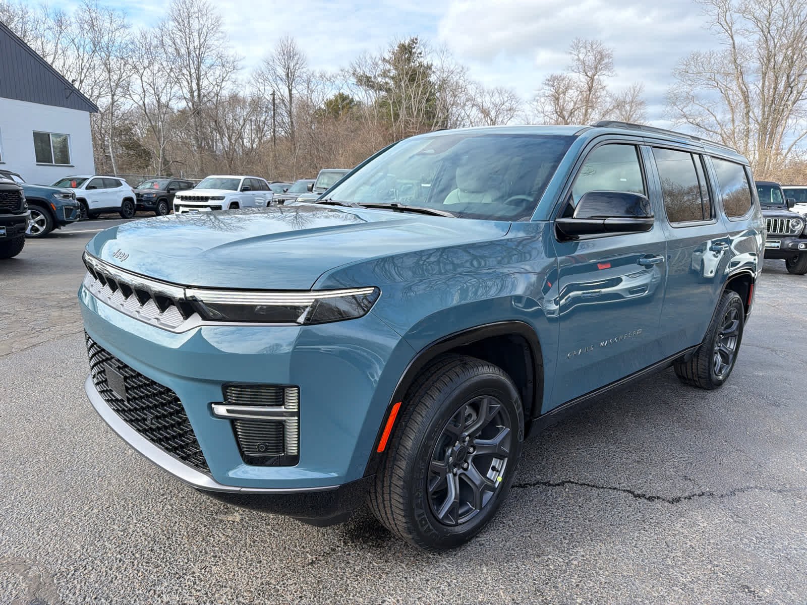 New 2026 Steel Blue Exterior Paint Jeep Limited Altitude image 4